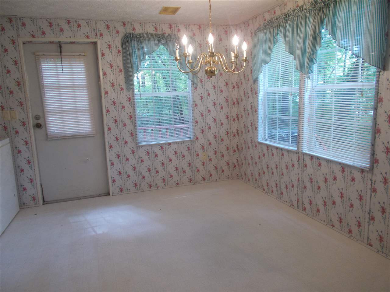 4625 Lockley Road Apex, NC 27539 - Photo 4 of 23 Breakfast Area