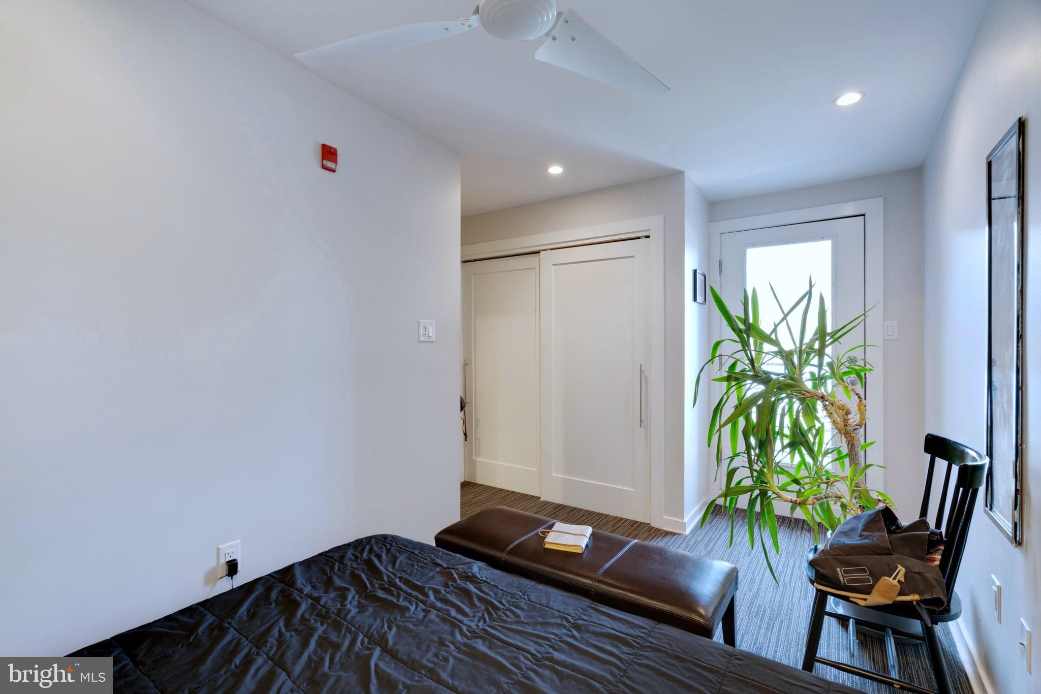 1637 Carpenter Street Philadelphia, PA 19146 - Photo 40 of 44 Unit 3: Second Bedroom