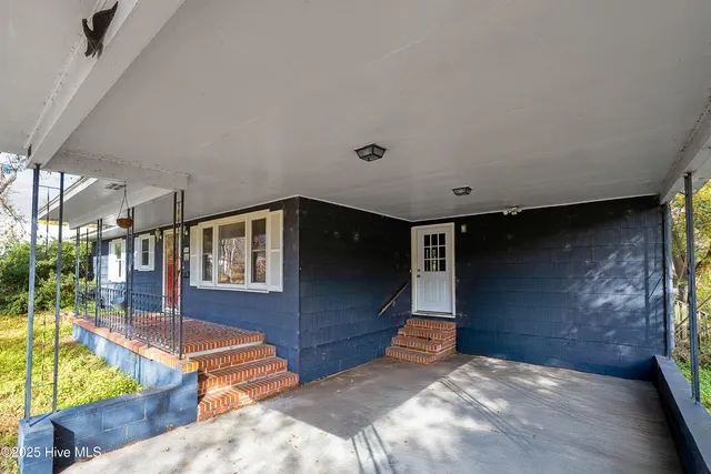 $180,000 | 101 Trent Street, Trenton, NC 28585