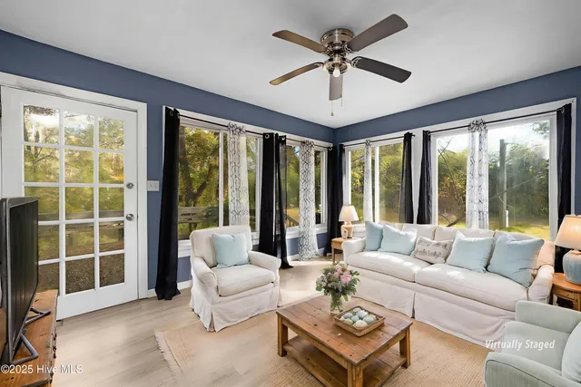 $180,000 | 101 Trent Street, Trenton, NC 28585