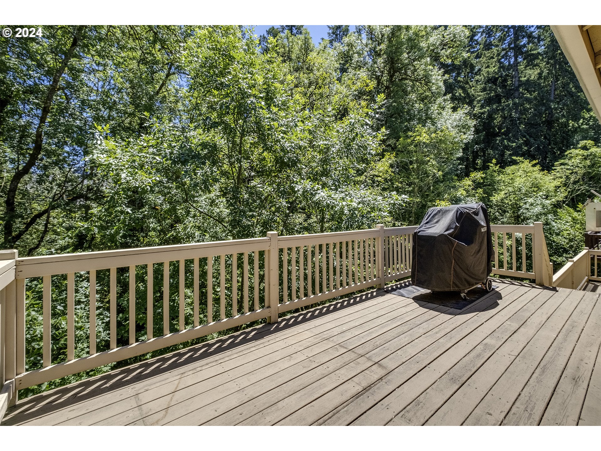 17824 Southwest Bryan Way Beaverton, OR 97007 - Photo 14 of 28 Gallery Image 14