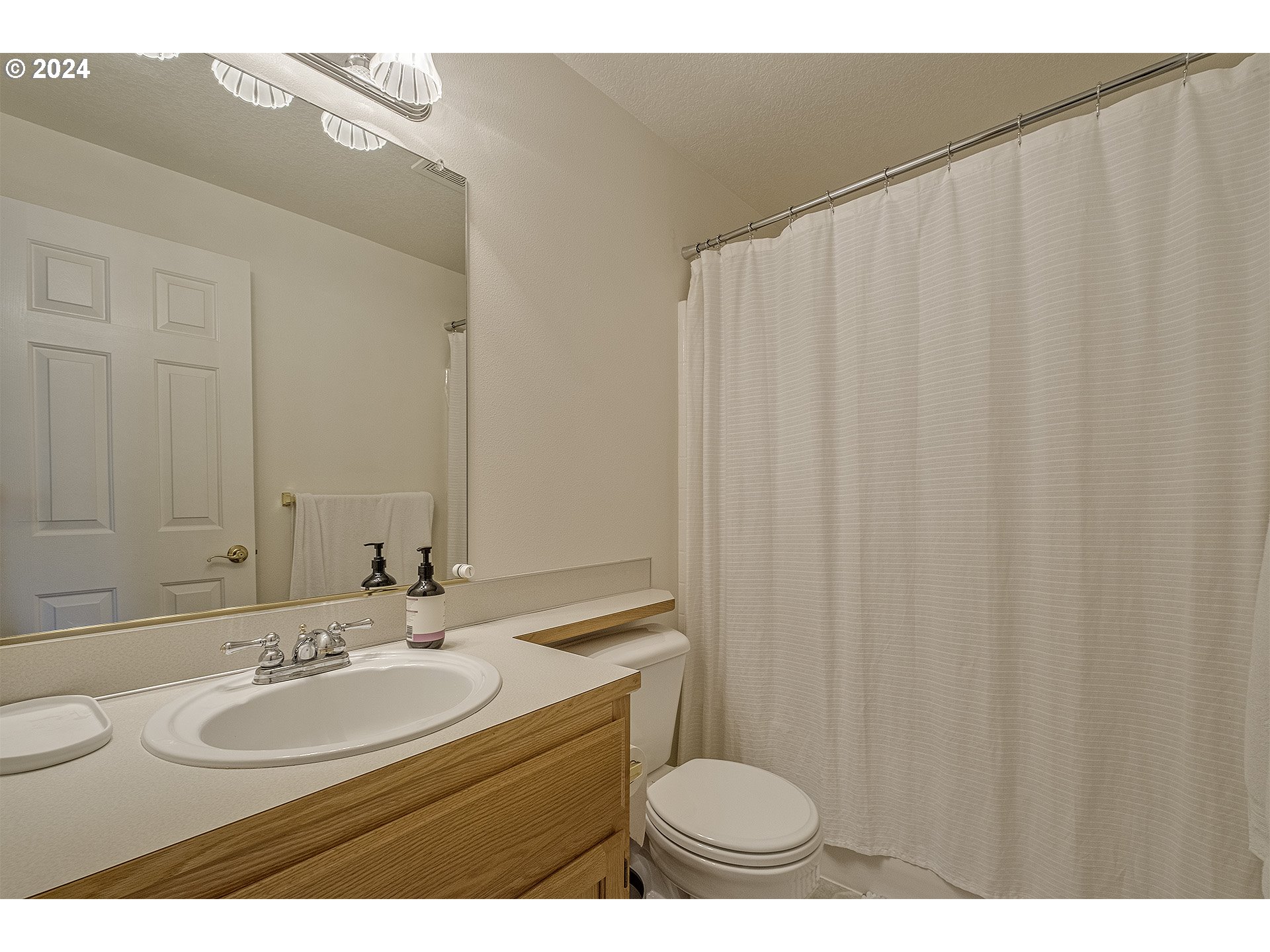 17824 Southwest Bryan Way Beaverton, OR 97007 - Photo 21 of 28 Gallery Image 21