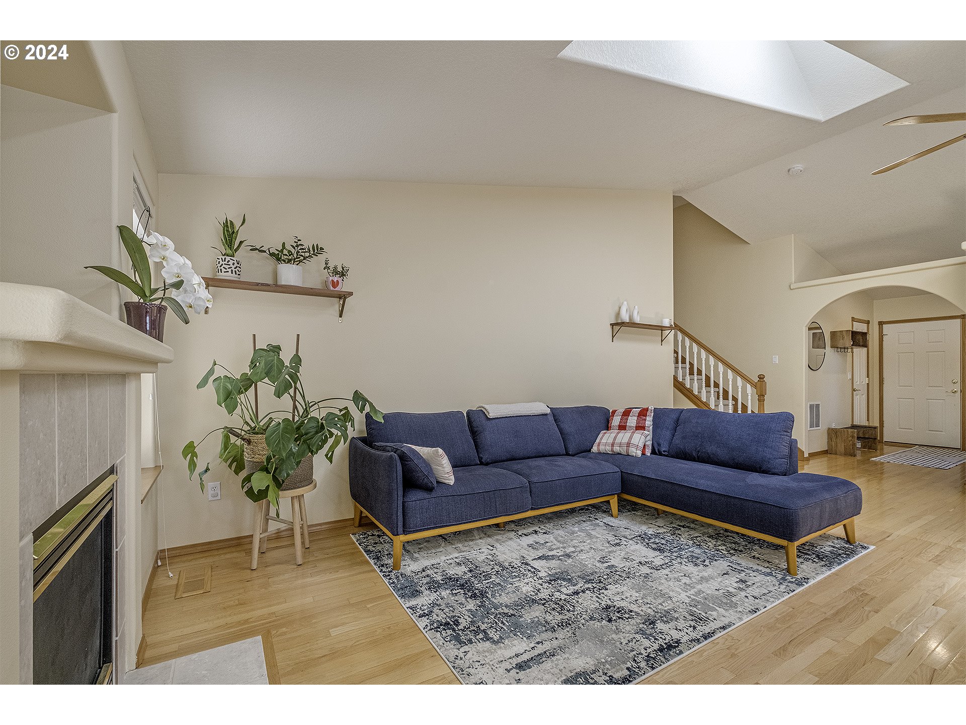 17824 Southwest Bryan Way Beaverton, OR 97007 - Photo 6 of 28 Gallery Image 6