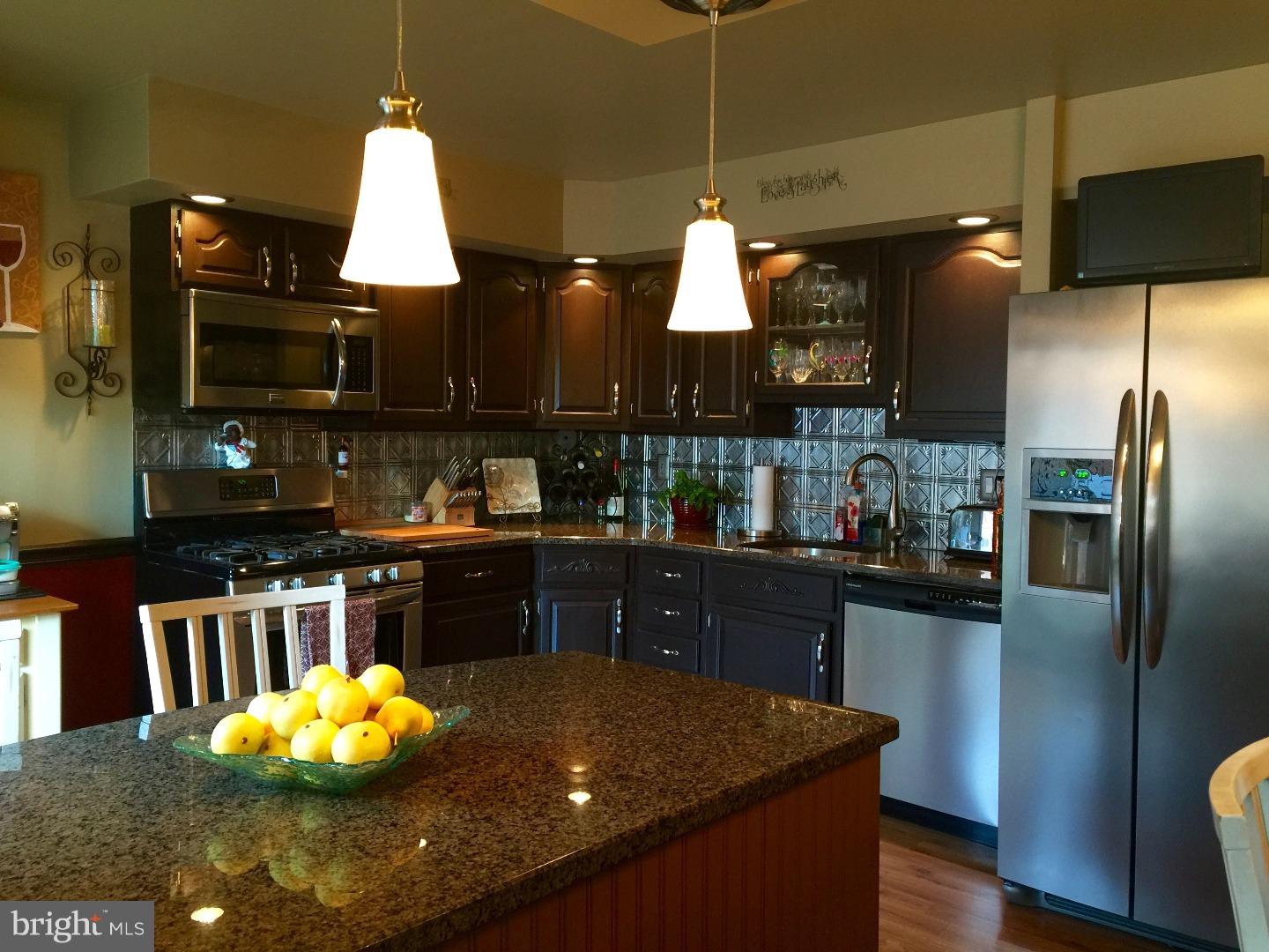 12819 Medford Road Philadelphia, PA 19154 - Photo 5 of 17 Kitchen