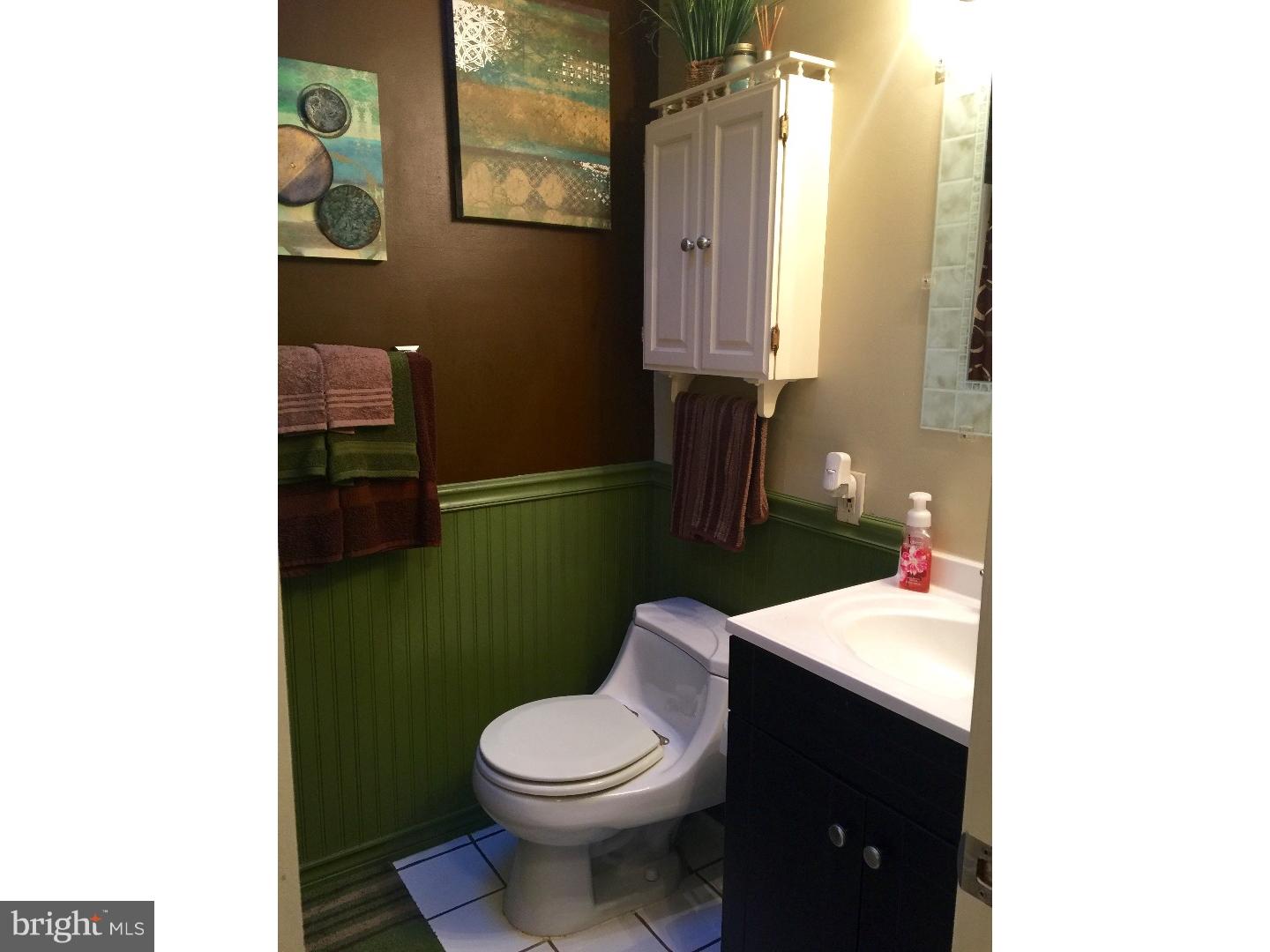 12819 Medford Road Philadelphia, PA 19154 - Photo 7 of 17 Bathroom