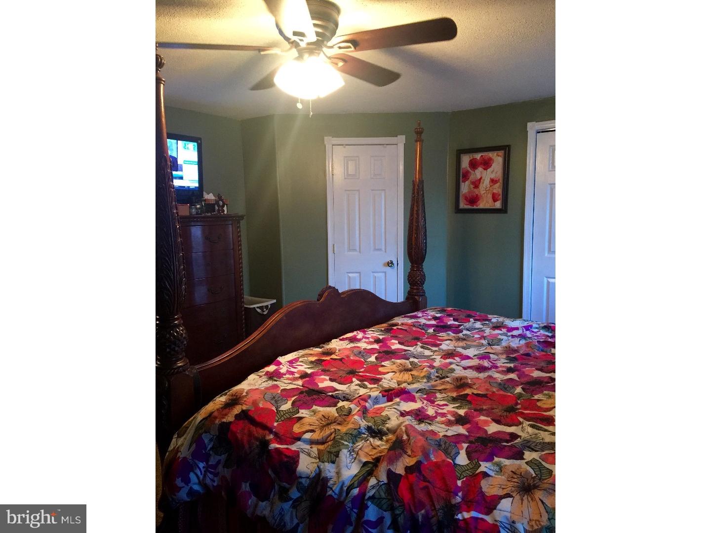 12819 Medford Road Philadelphia, PA 19154 - Photo 10 of 17 Bedroom - Main