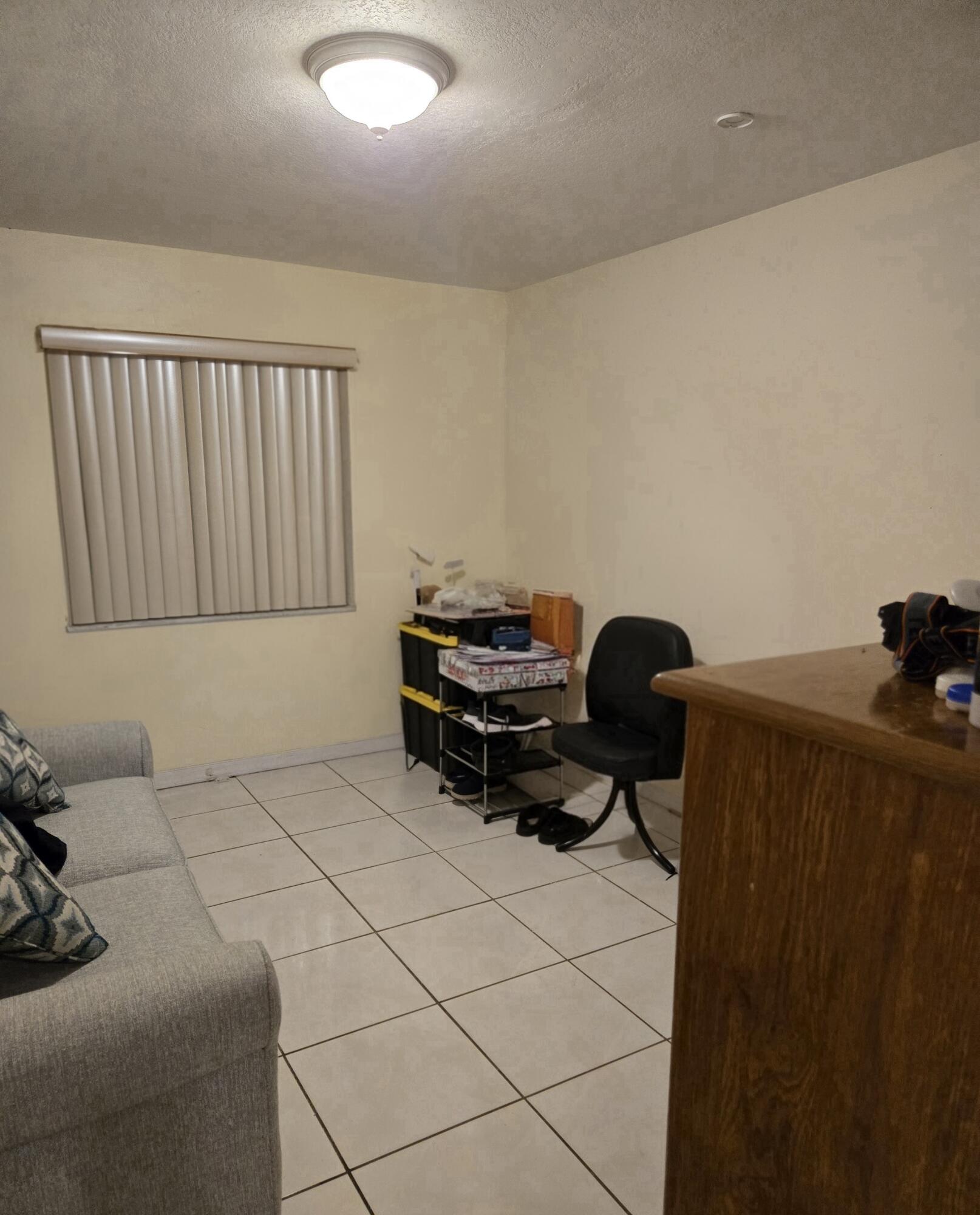 11302 Southwest 7th Street Miami, FL 33174 - Photo 5 of 25 05