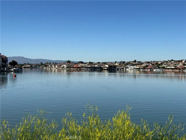 a view of a lake with houses
