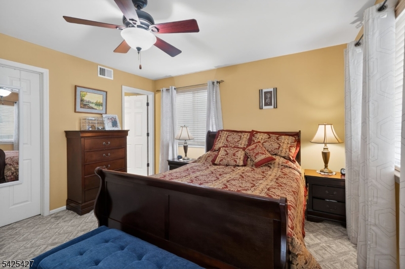 167 Falcon Ridge Way South Hamburg, NJ 07419 - Photo 11 of 17