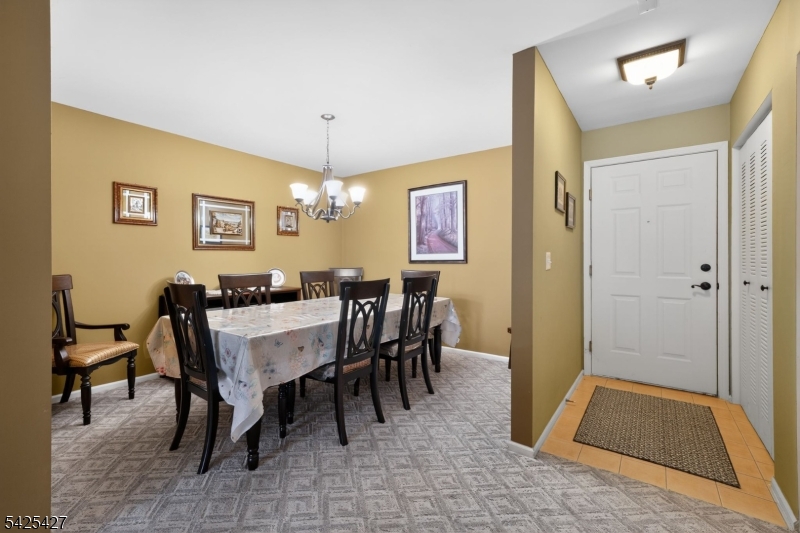 167 Falcon Ridge Way South Hamburg, NJ 07419 - Photo 4 of 17