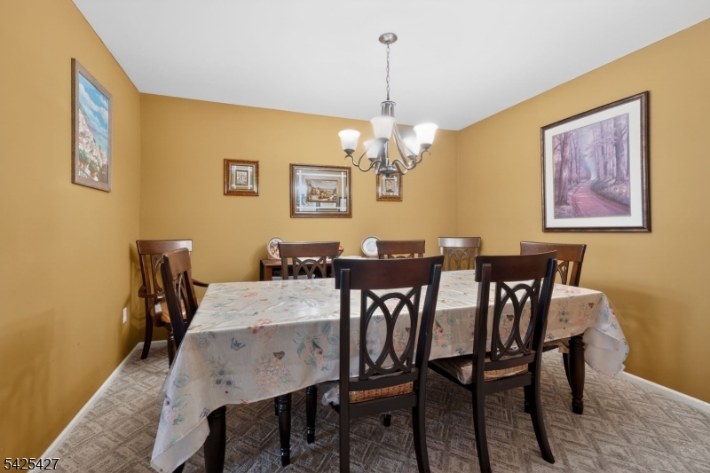 167 Falcon Ridge Way South Hamburg, NJ 07419 - Photo 5 of 17