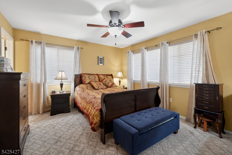 167 Falcon Ridge Way South Hamburg, NJ 07419 - Photo 10 of 17