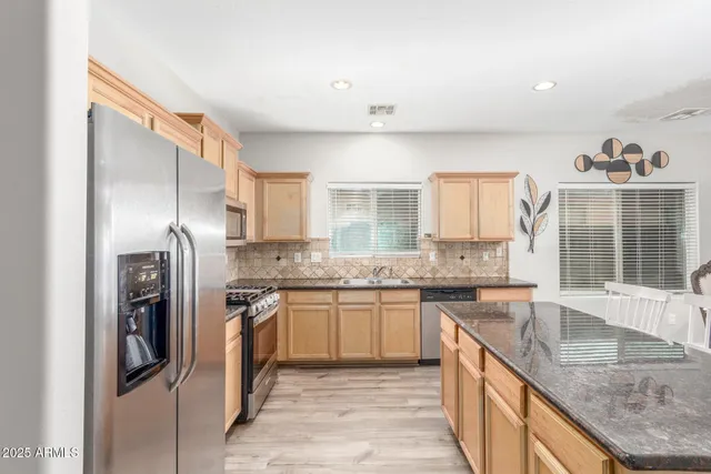 $399,900 | 46077 West Dirk Street, Maricopa, AZ 85139