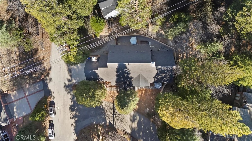 27312 Little Bear Road Lake Arrowhead, CA 92352 - Photo 6 of 47 an aerial view of a house with a yard