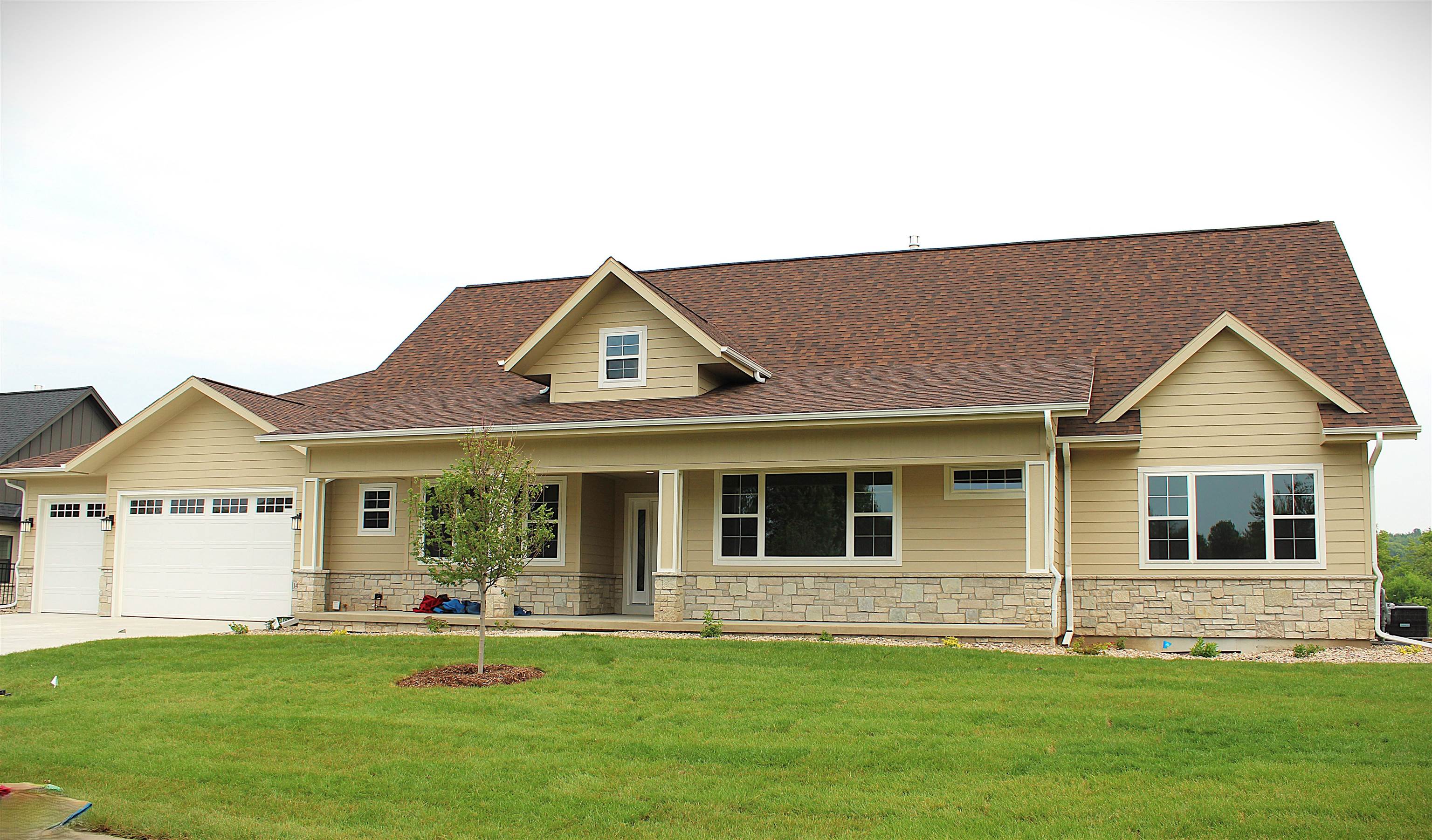 1306 Moll Waunakee, WI 53597 - Photo 4 of 10