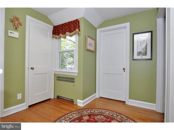 110 Harrogate Road Wynnewood, PA 19096 - Photo 18 of 24