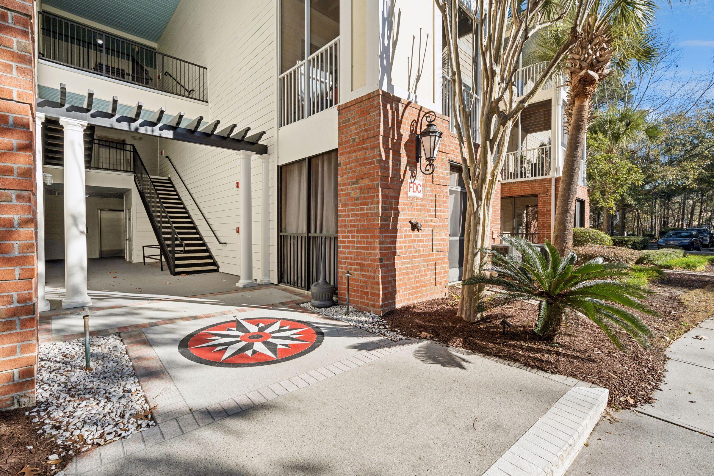 1515 Basildon Road Mount Pleasant, SC 29466 - Photo 4 of 35 1515BasildonRd-KeenEyeMarketing-005