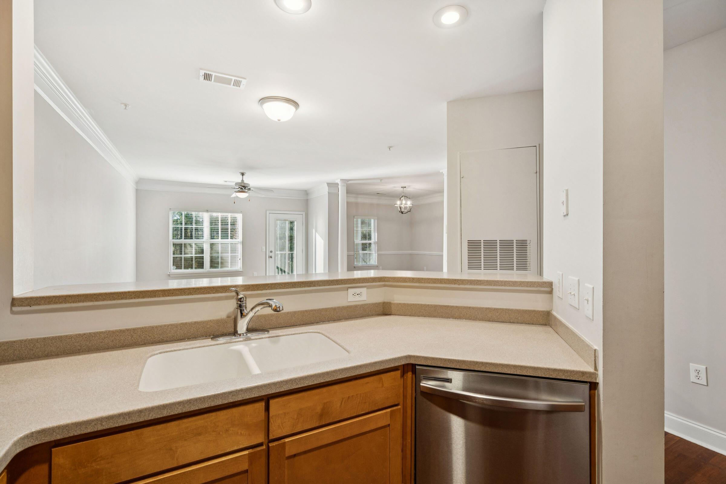 1515 Basildon Road Mount Pleasant, SC 29466 - Photo 10 of 35 1515BasildonRd-KeenEyeMarketing-012