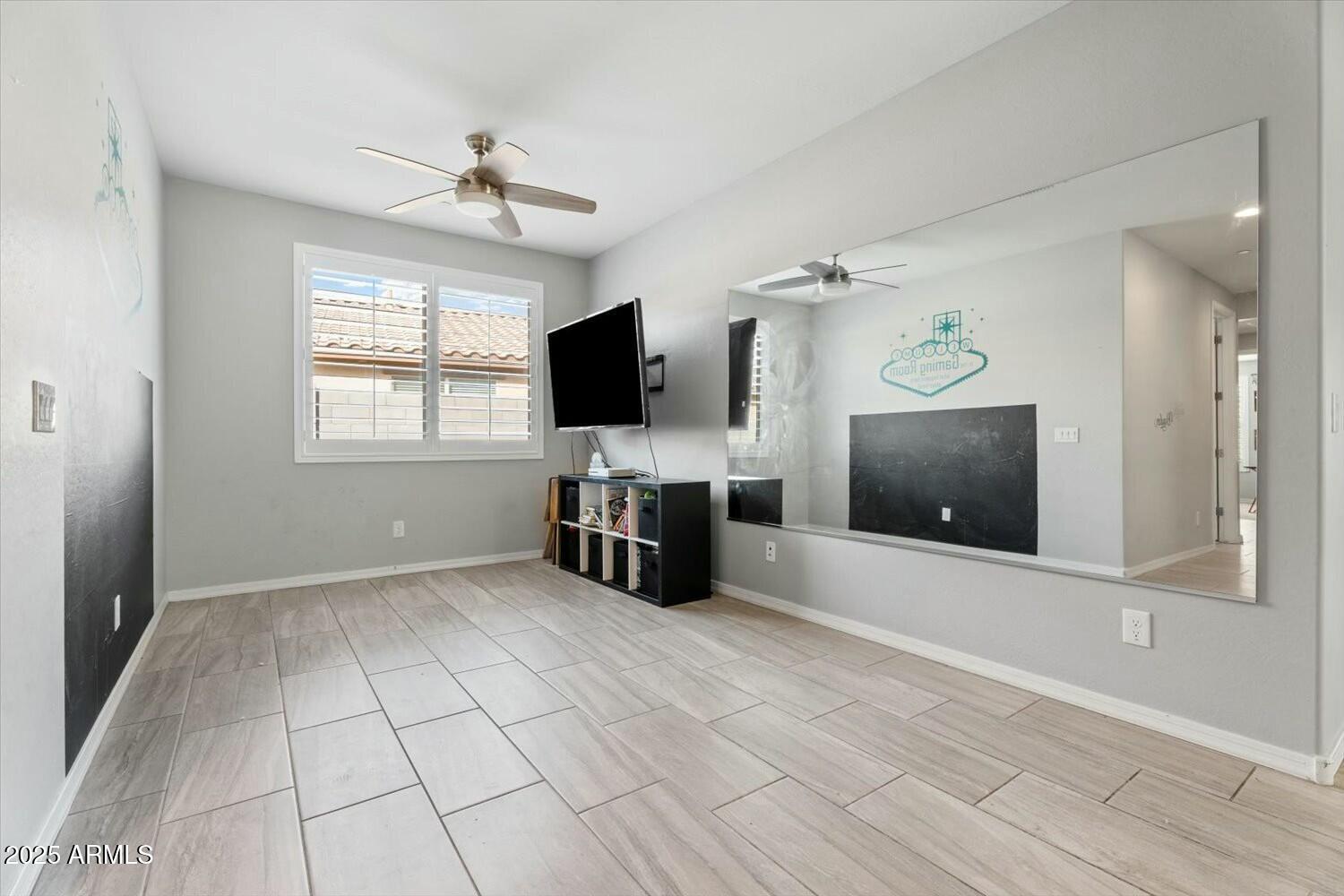 11554 West Lone Tree Trail Peoria, AZ 85383 - Photo 6 of 50 tempImageEGM3Q3