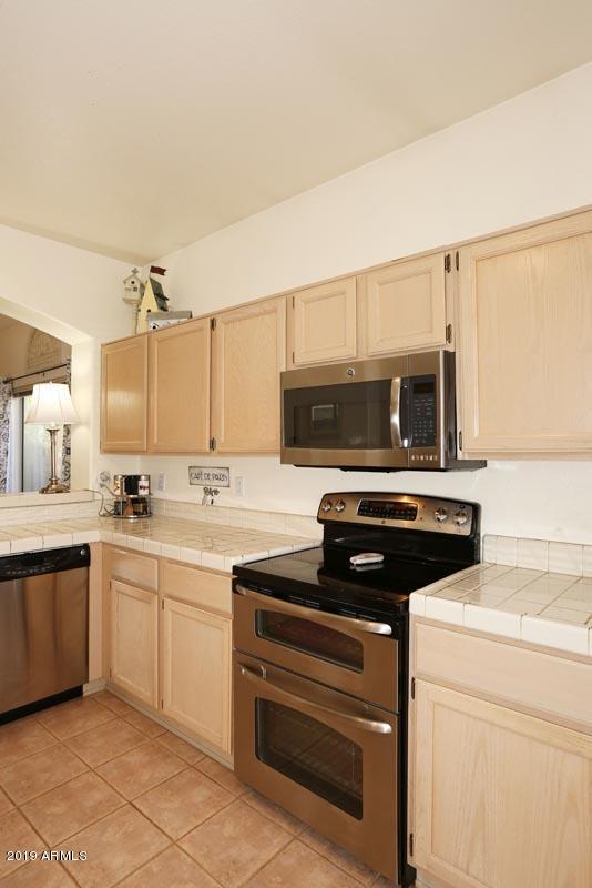 1319 East St John Road Phoenix, AZ 85022 - Photo 10 of 42 Newer Stainless Steel Appliances