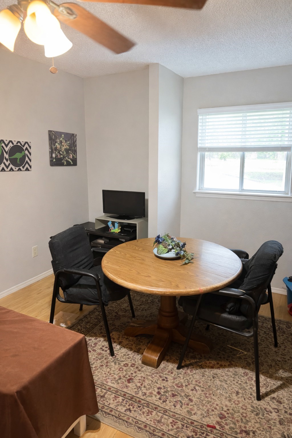 3546 Ocee Street Houston, TX 77063 - Photo 19 of 22 a view of a workspace with furniture