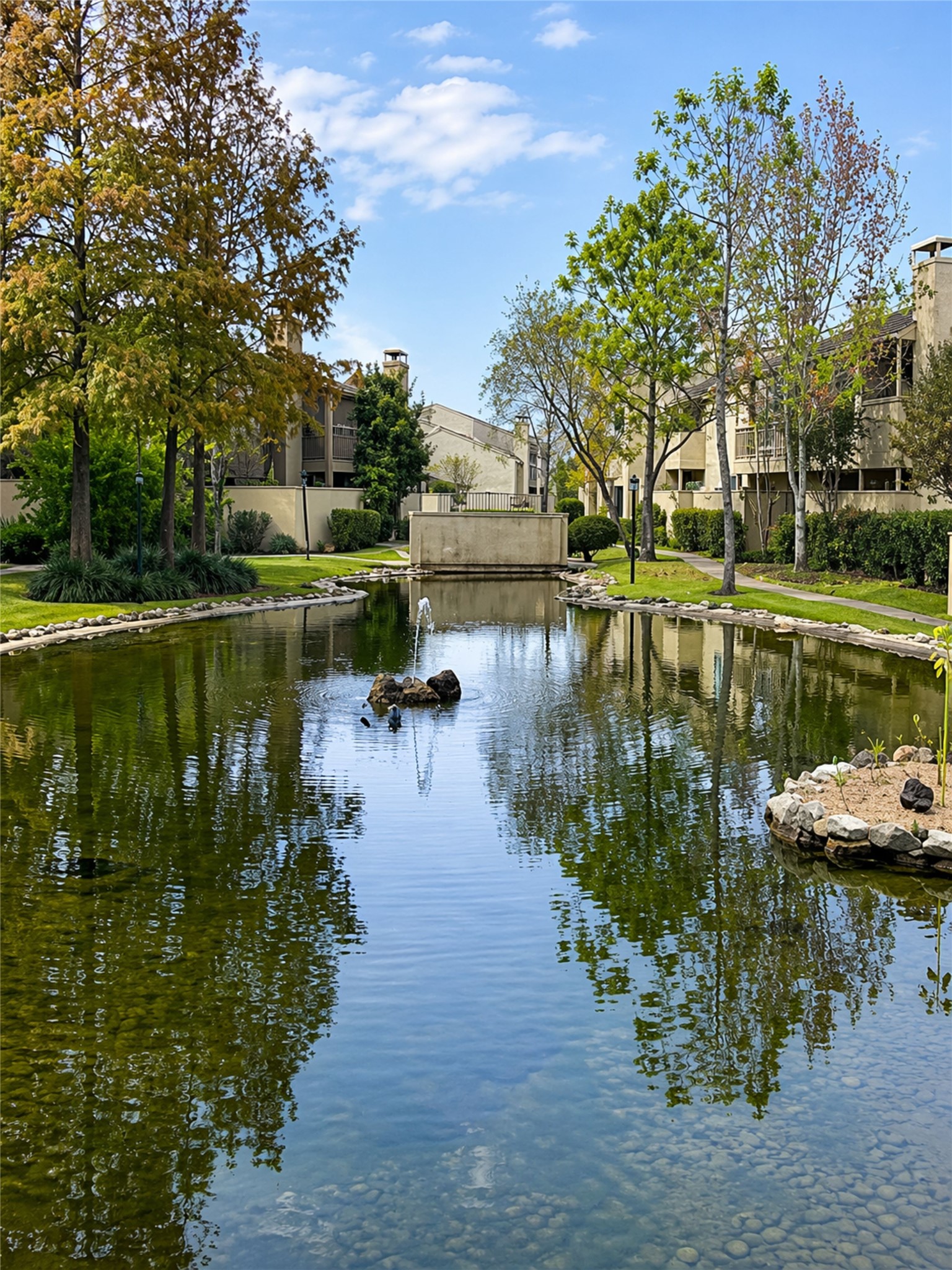 3546 Ocee Street Houston, TX 77063 - Photo 20 of 22 a view of a lake with houses
