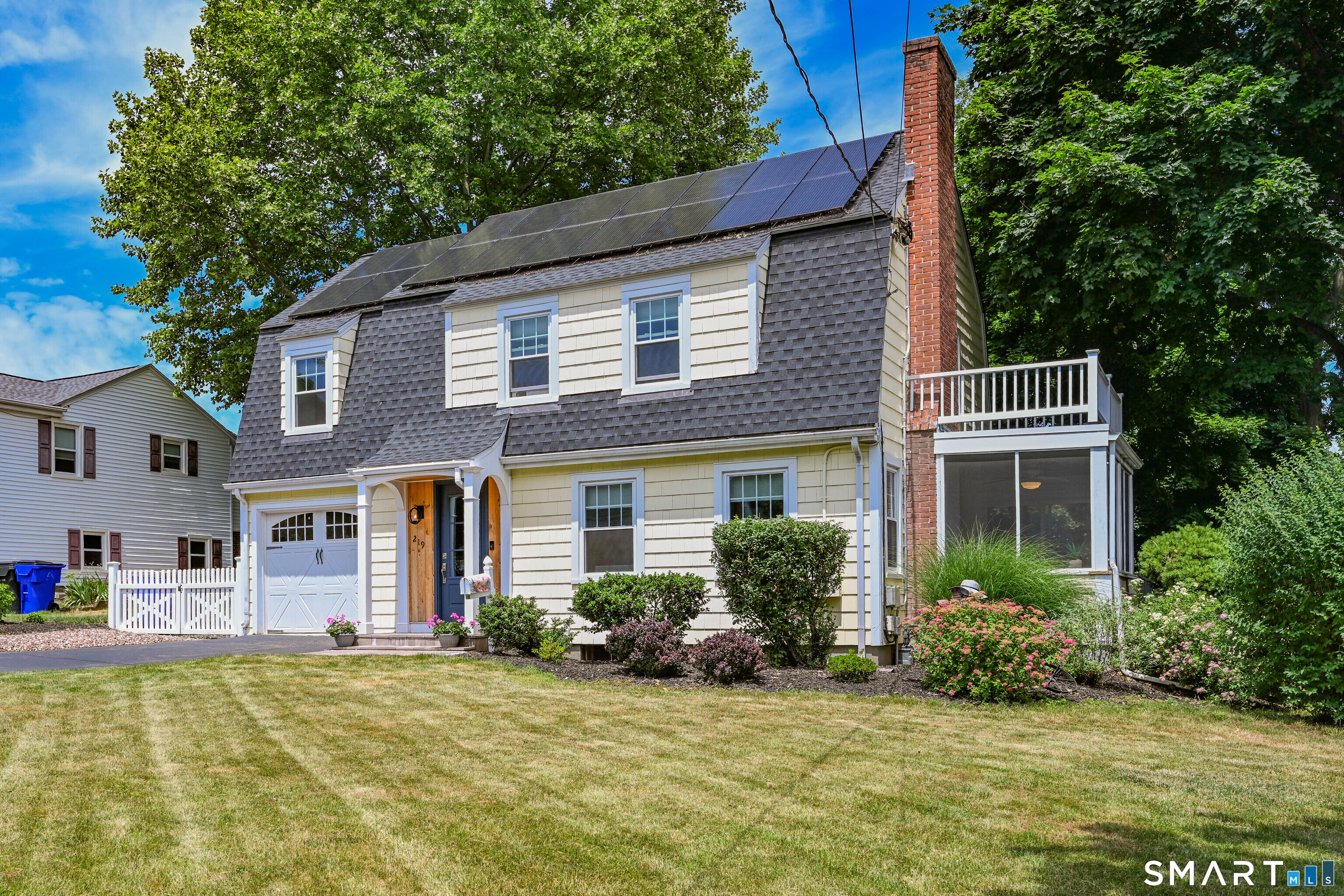 219 Clearfield Road Wethersfield, CT 06109 - Photo 2 of 37
