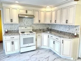 $2,300 | 260 South Street, Unit B, Plainville, MA 02762