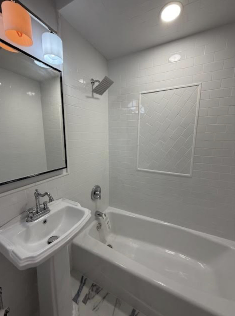 1329 West Addison Street, Unit 3A Chicago, IL 60613 - Photo 8 of 11