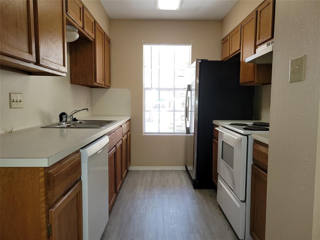 8802 Piney Point Drive, Unit B Austin, TX 78729 - Photo 6 of 13