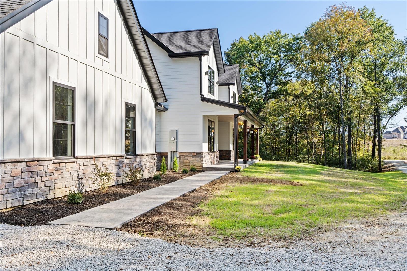 4247 Benne Road Defiance, MO 63341 - Photo 3 of 90 Gallery Image 3