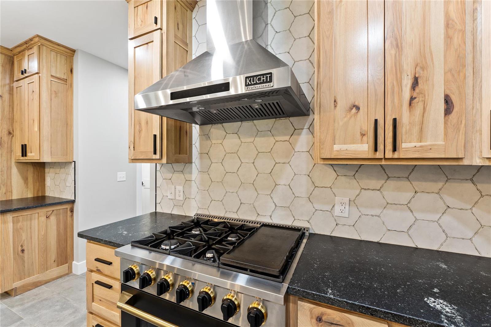 4247 Benne Road Defiance, MO 63341 - Photo 6 of 90 Gallery Image 6
