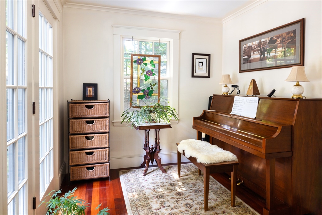 160 Allen Avenue Newton, MA 02468 - Photo 7 of 19 a living room with furniture and a window