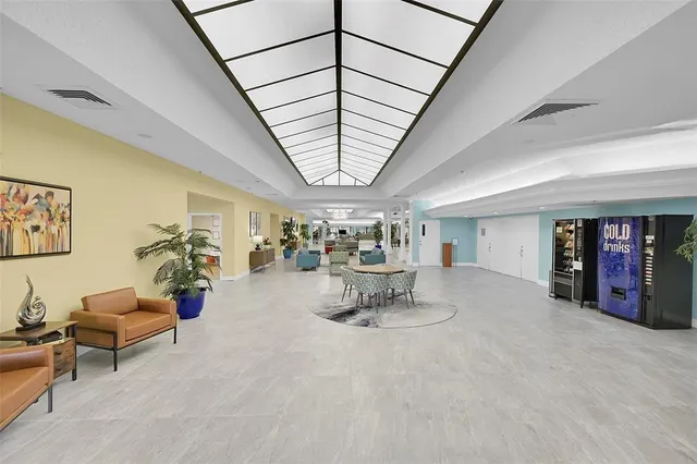 $127,777 | 10442 Sunrise Lakes Boulevard, Unit 202, Sunrise, FL 33322