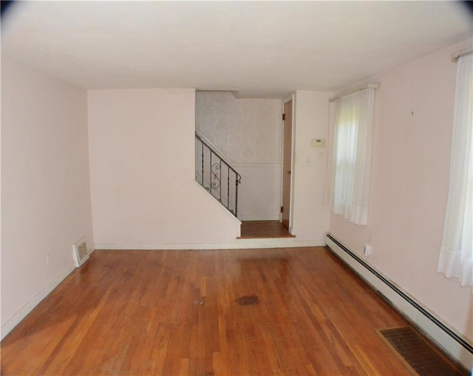 201 Rockingham Road Pittsburgh, PA 15238 - Photo 3 of 13 Gallery Image 3