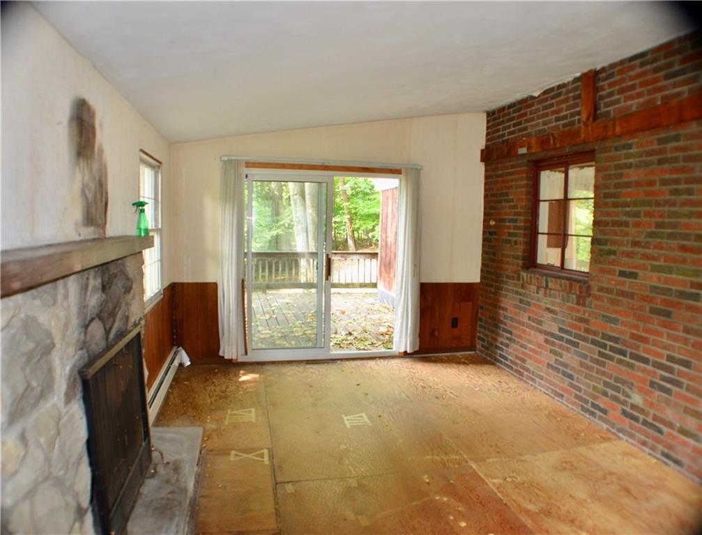 201 Rockingham Road Pittsburgh, PA 15238 - Photo 7 of 13 Gallery Image 7