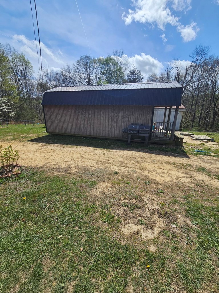 580 Captain Carter Road Spencer, TN 38585 - Photo 4 of 9