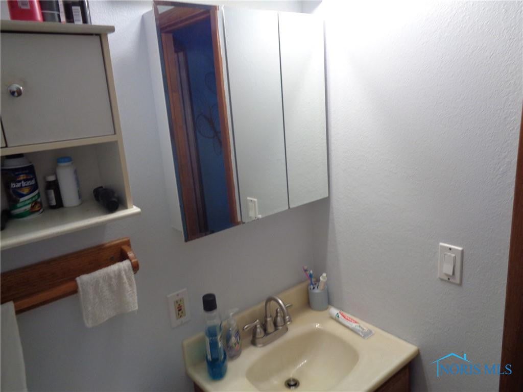 2428 Brown Road Oregon, OH 43616 - Photo 18 of 31 Gallery Image 18