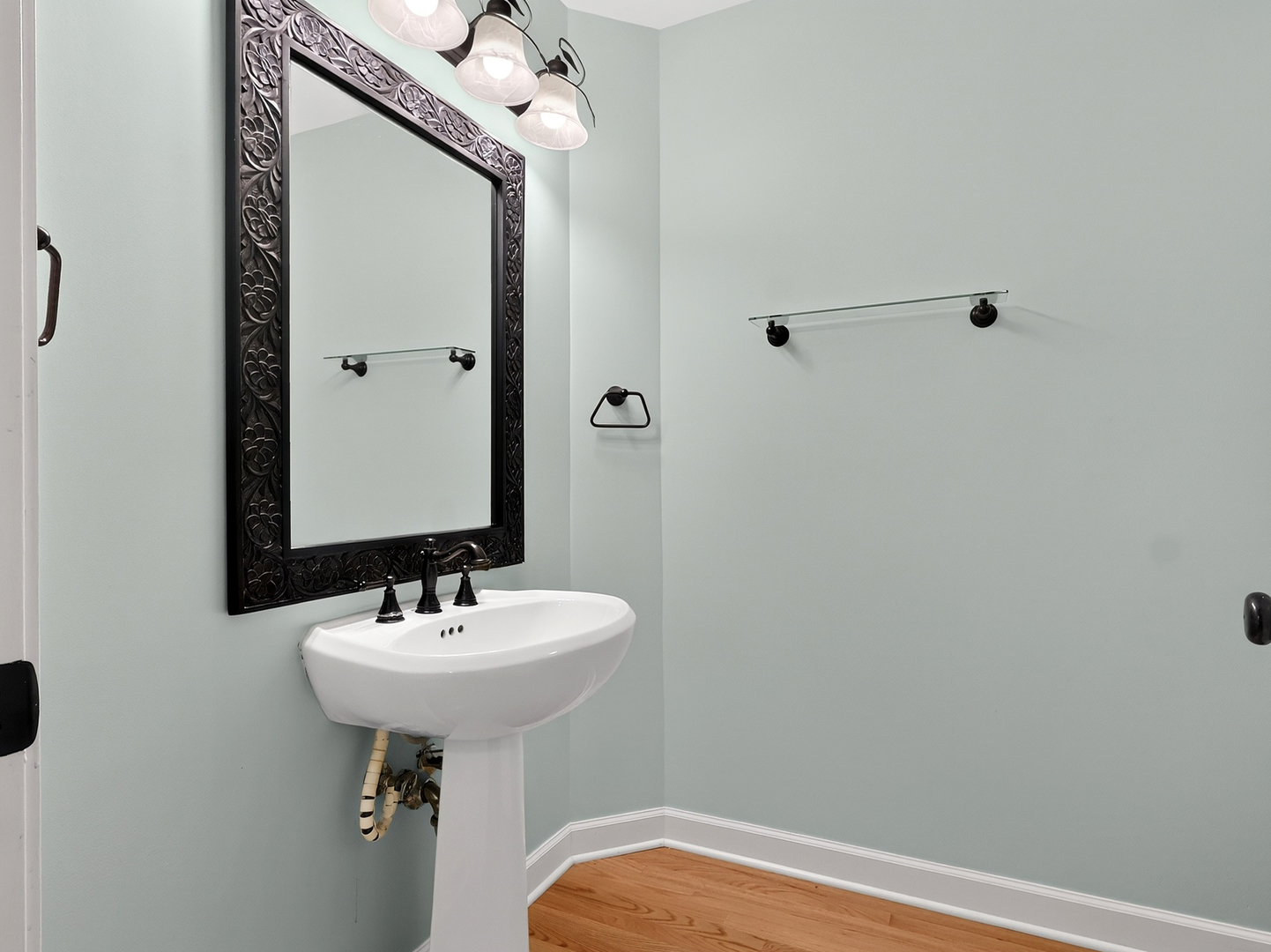 22W132 Butterfield Road Glen Ellyn, IL 60137 - Photo 11 of 26 Gallery Image 11