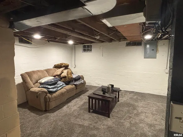 $129,900 | 1205 Henrietta Street, Pekin, IL 61554