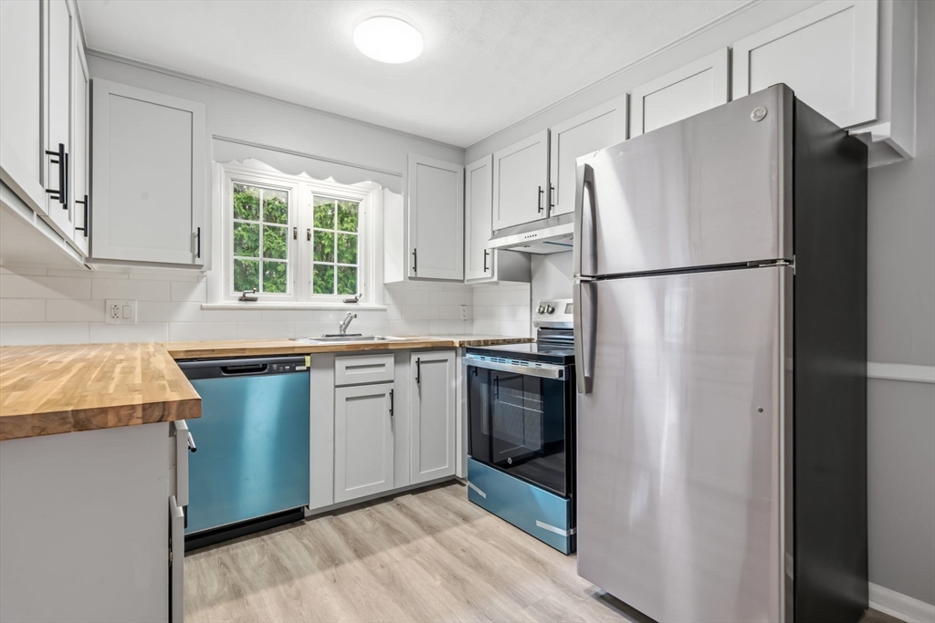 192 Birchland Avenue Springfield, MA 01119 - Photo 12 of 32