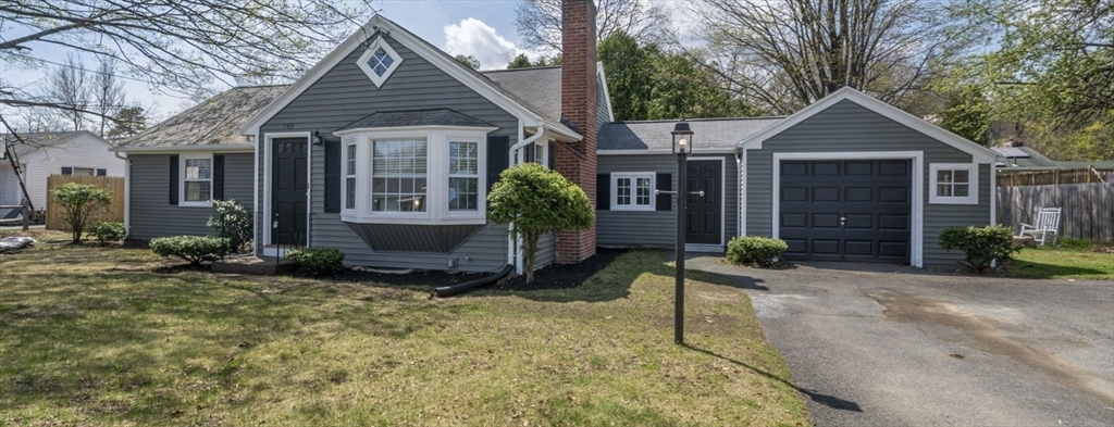 192 Birchland Avenue Springfield, MA 01119 - Photo 2 of 32