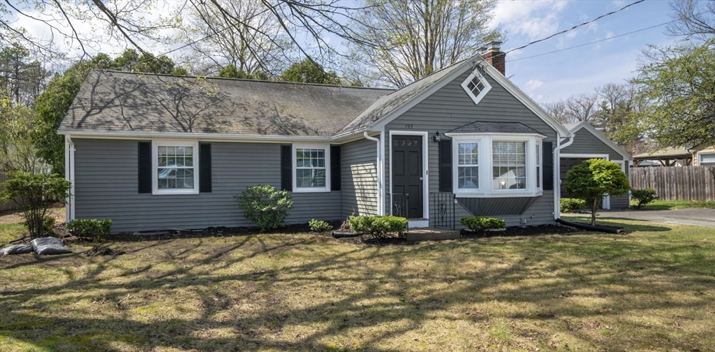 192 Birchland Avenue Springfield, MA 01119 - Photo 3 of 32