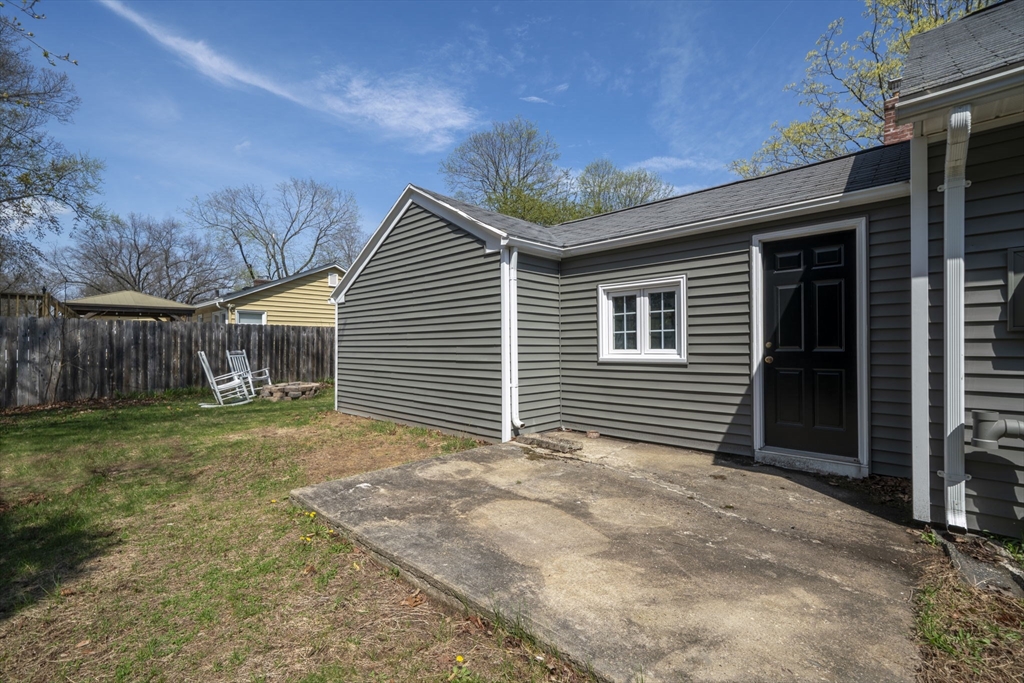 192 Birchland Avenue Springfield, MA 01119 - Photo 6 of 32
