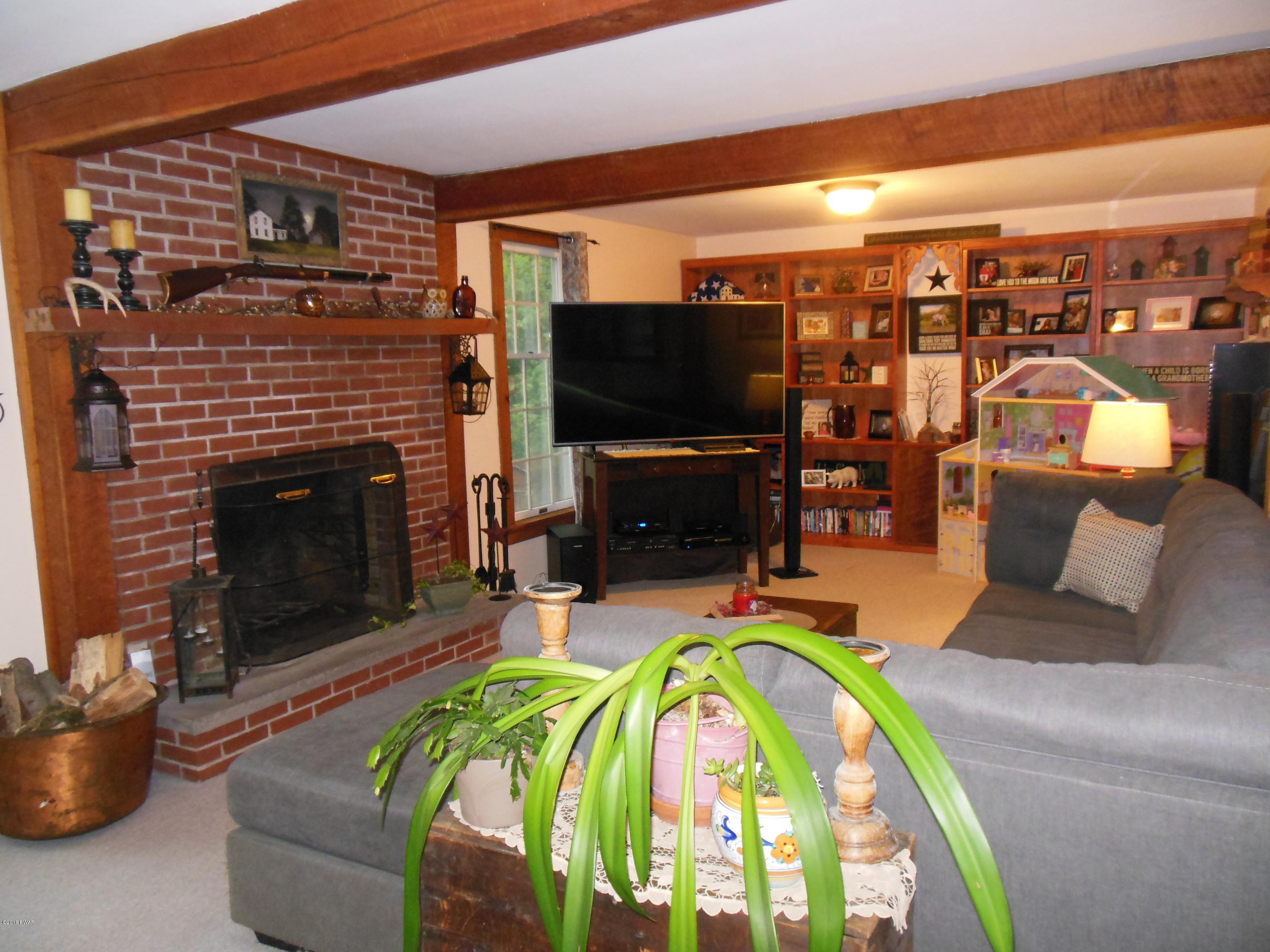 1820 Ravnikar Road Waymart, PA 18472 - Photo 4 of 41