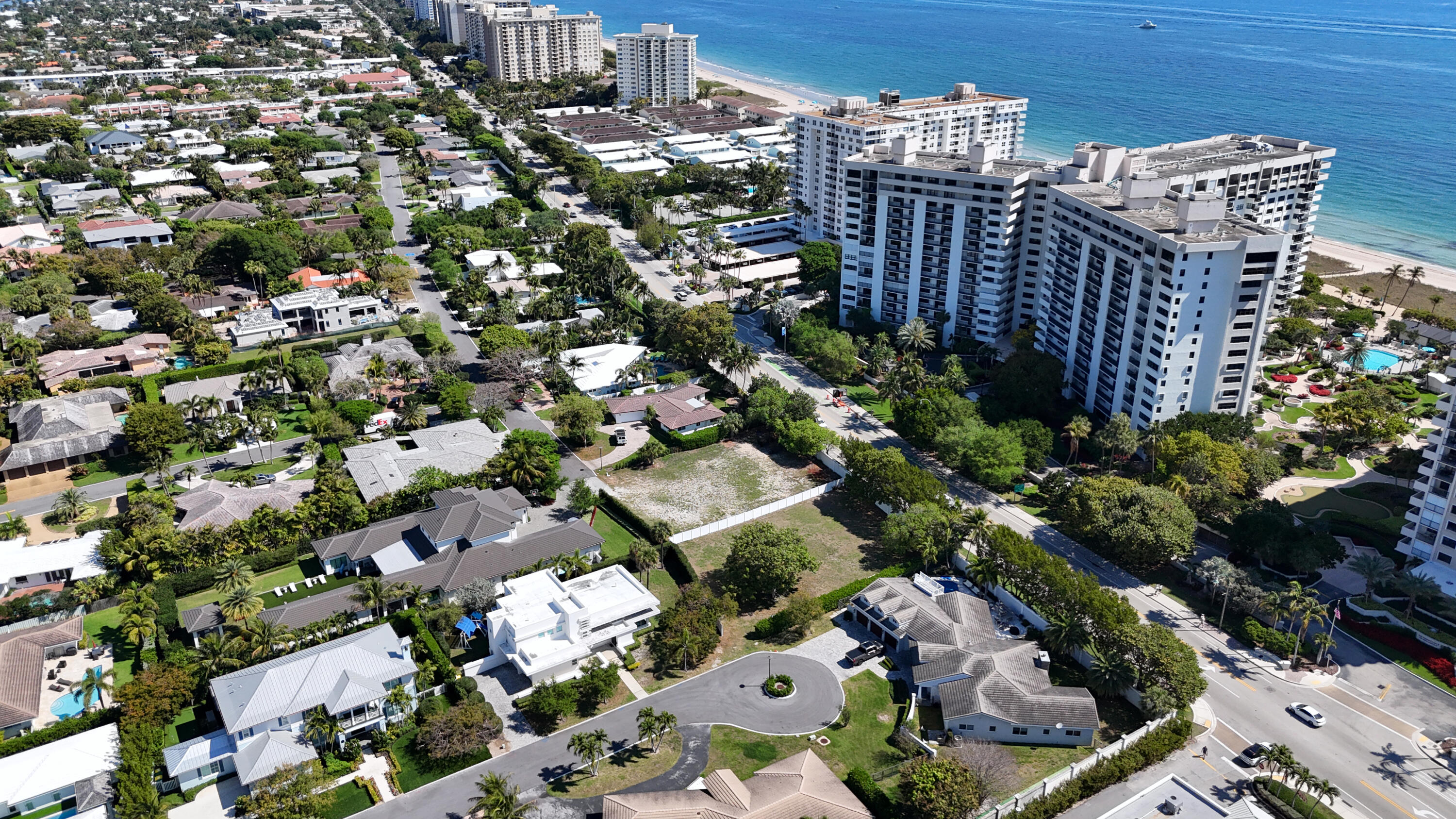 3 Winnebago Road Sea Ranch Lakes, FL 33308 - Photo 1 of 10 a city view with tall buildings