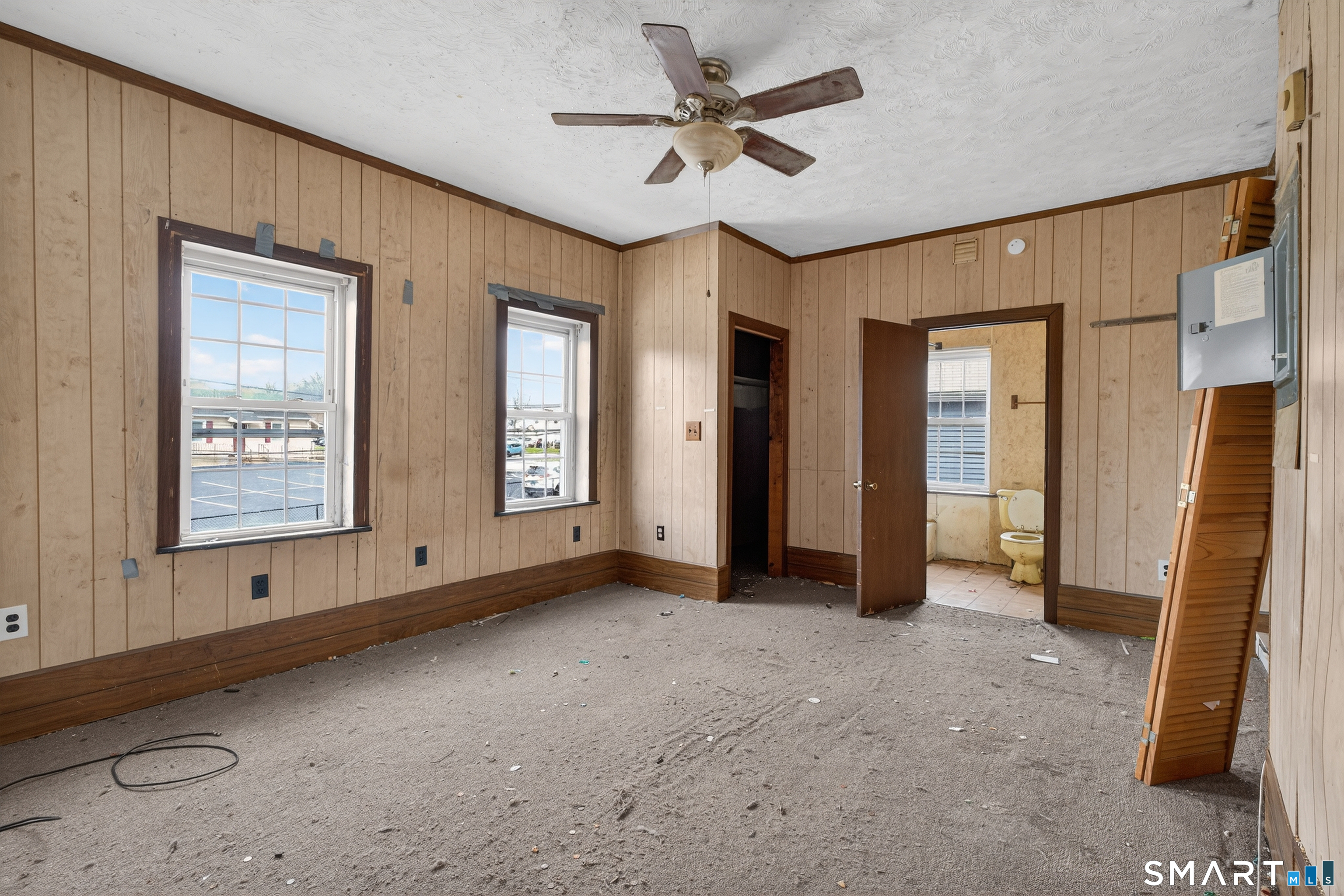 259 Yantic Street Norwich, CT 06360 - Photo 14 of 19 a view of an empty room with a window