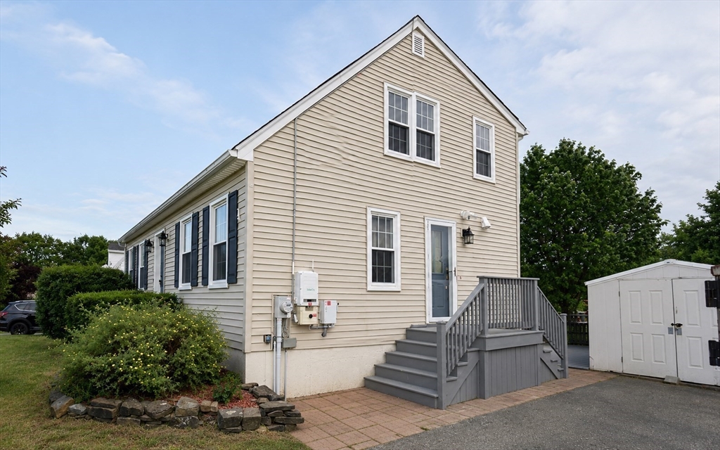 7 Rolling Ridge Road Rutland, MA 01543 - Photo 3 of 23