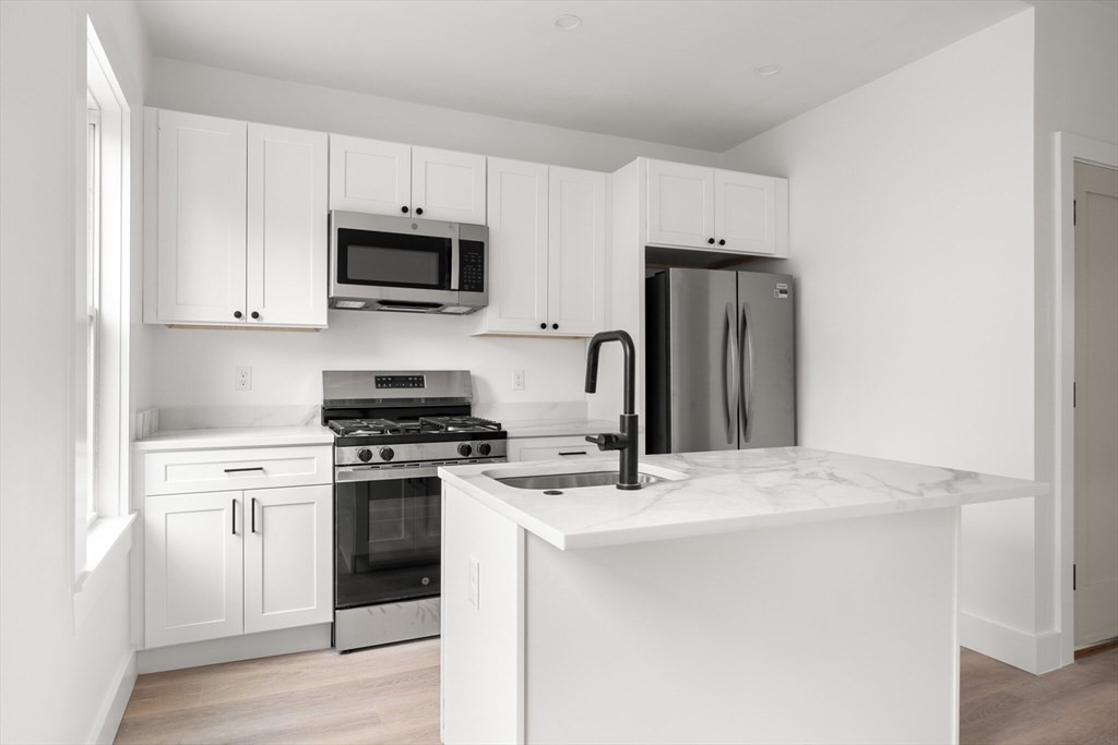 467 East 3rd Street, Unit 3 Boston, MA 02127 - Photo 3 of 19