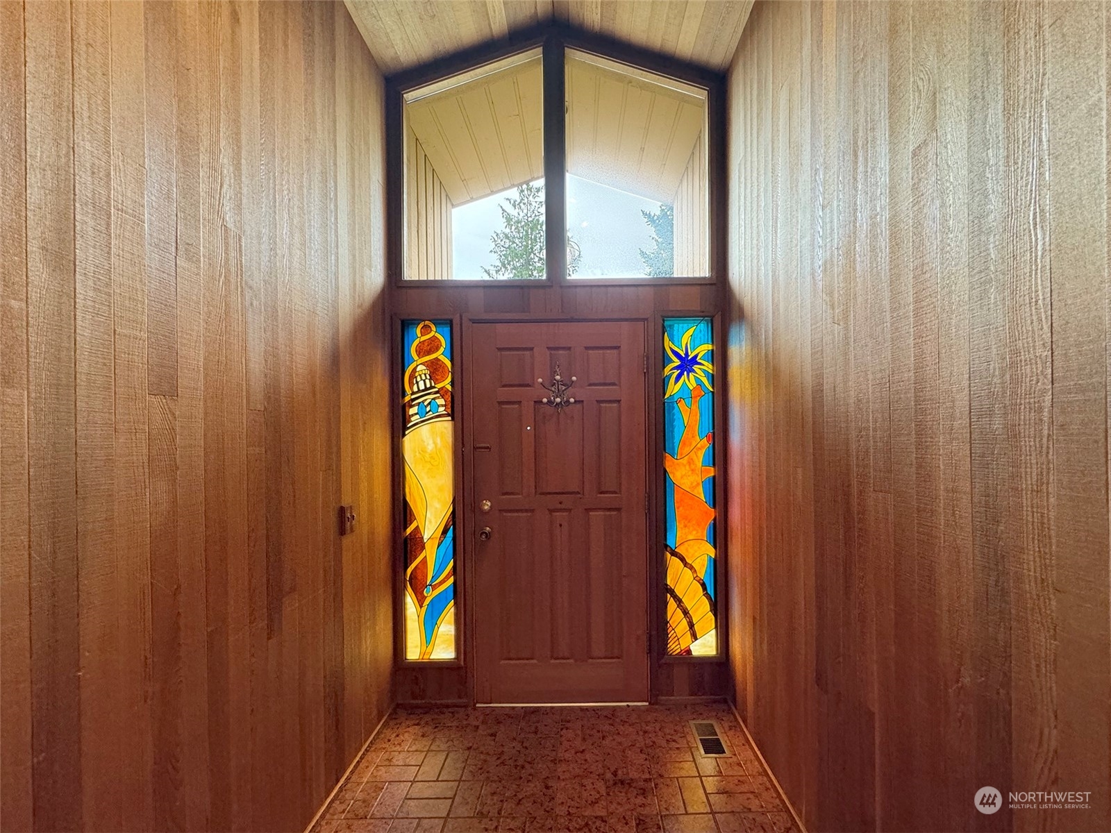 51 Huckleberry Circle Sequim, WA 98382 - Photo 5 of 40 a view of an entryway
